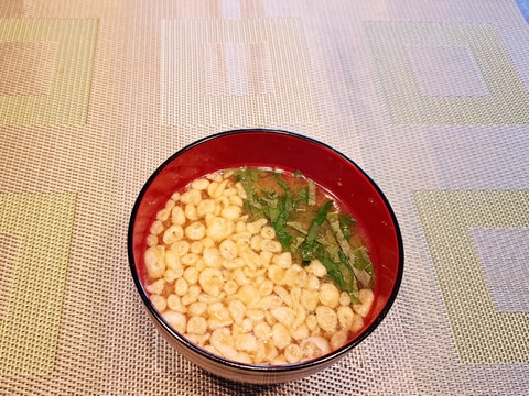 わかめ と揚げ玉 大葉の おみそ汁